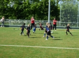 S.K.N.W.K. JO7-1 op toernooitje bij W.I.K. '57 zaterdag 3 mei 2025 (73/81)